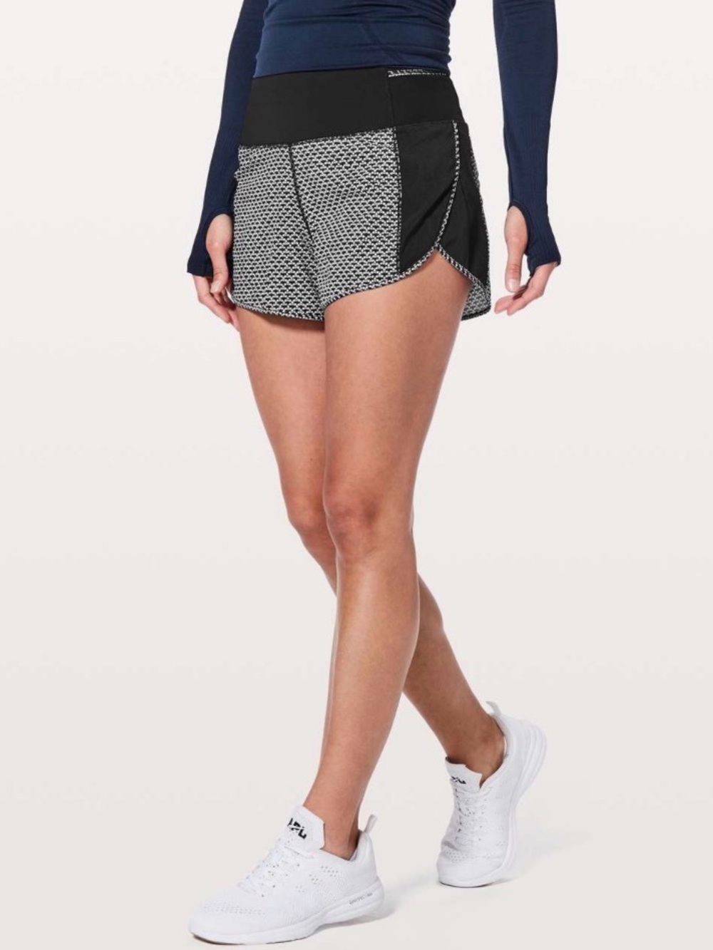 Lululemon Real Quick Short Perforated 3.5” Inseam SZ 12 Monochromatic Black
